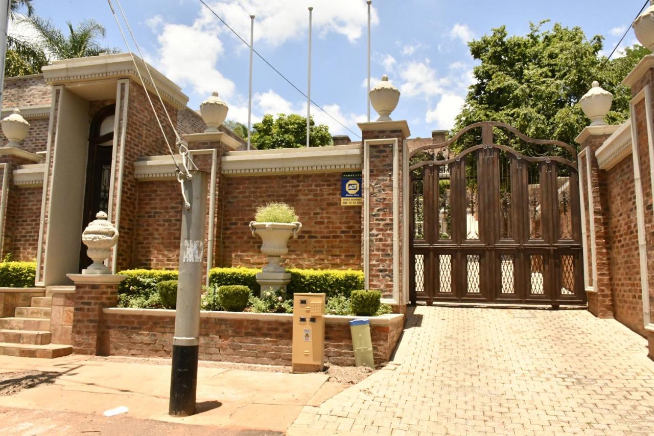 Spacious Self-Catering Apartment At Etuna Gardens. Pretoria Exterior photo
