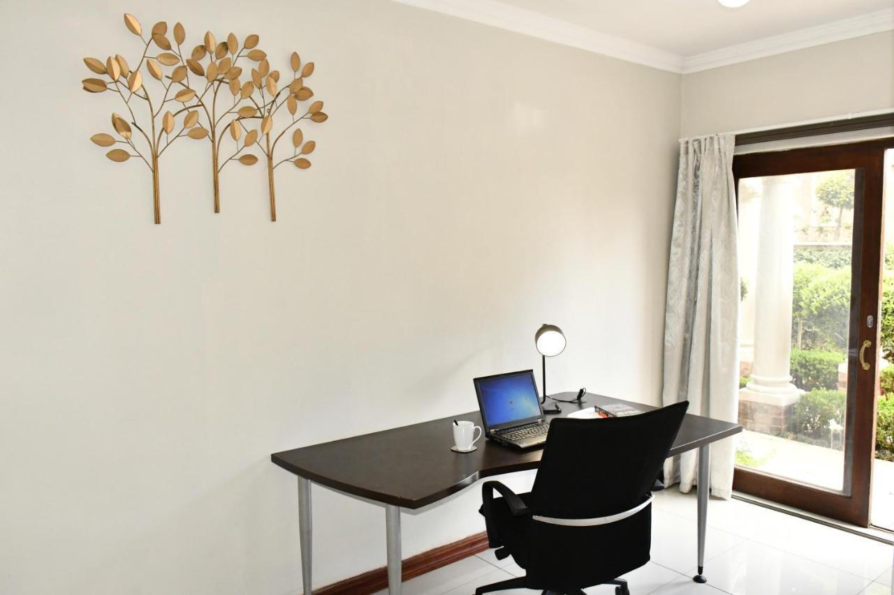 Spacious Self-Catering Apartment At Etuna Gardens. Pretoria Exterior photo
